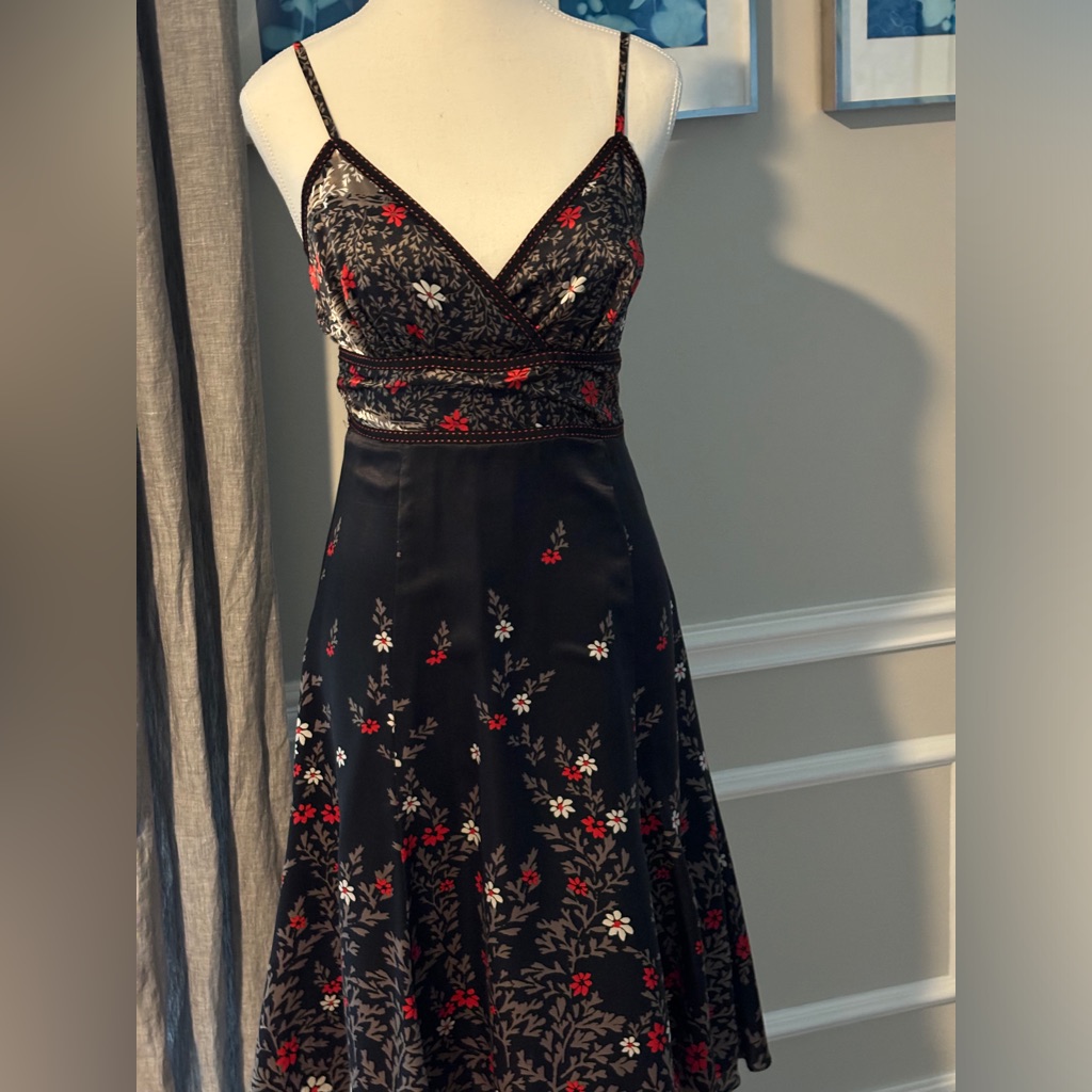 Beautiful Ted Baker Silk Dress In Excellent Condition